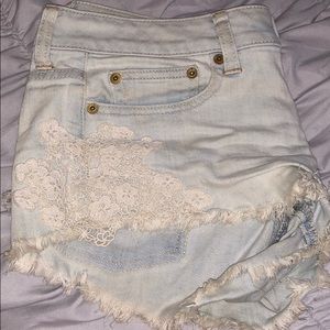 Jean shorts with lace